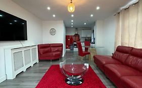 Cheerful 2 Bedroom Bungalow Fully Furnished